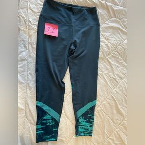 REEBOK Skinny Capri Legging Size M